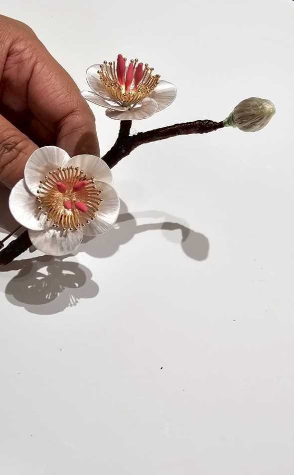 暗香影疏梅花胸針